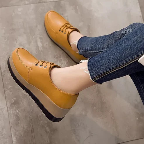 Scarpe in pelle con piattaforma - Carlotta® | PAGHI 1 E NE RICEVI 2!