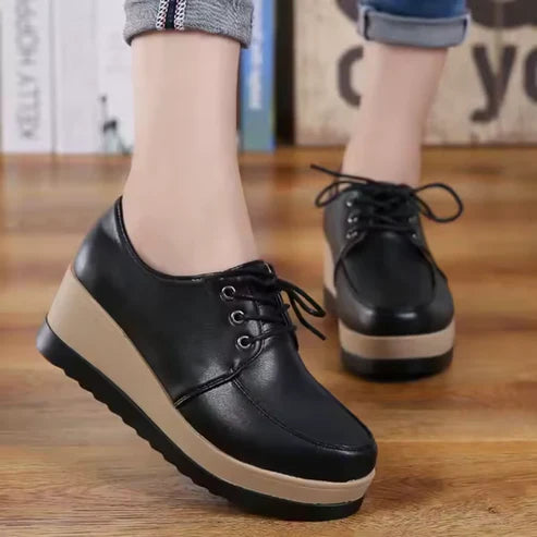 Scarpe in pelle con piattaforma - Carlotta® | PAGHI 1 E NE RICEVI 2!